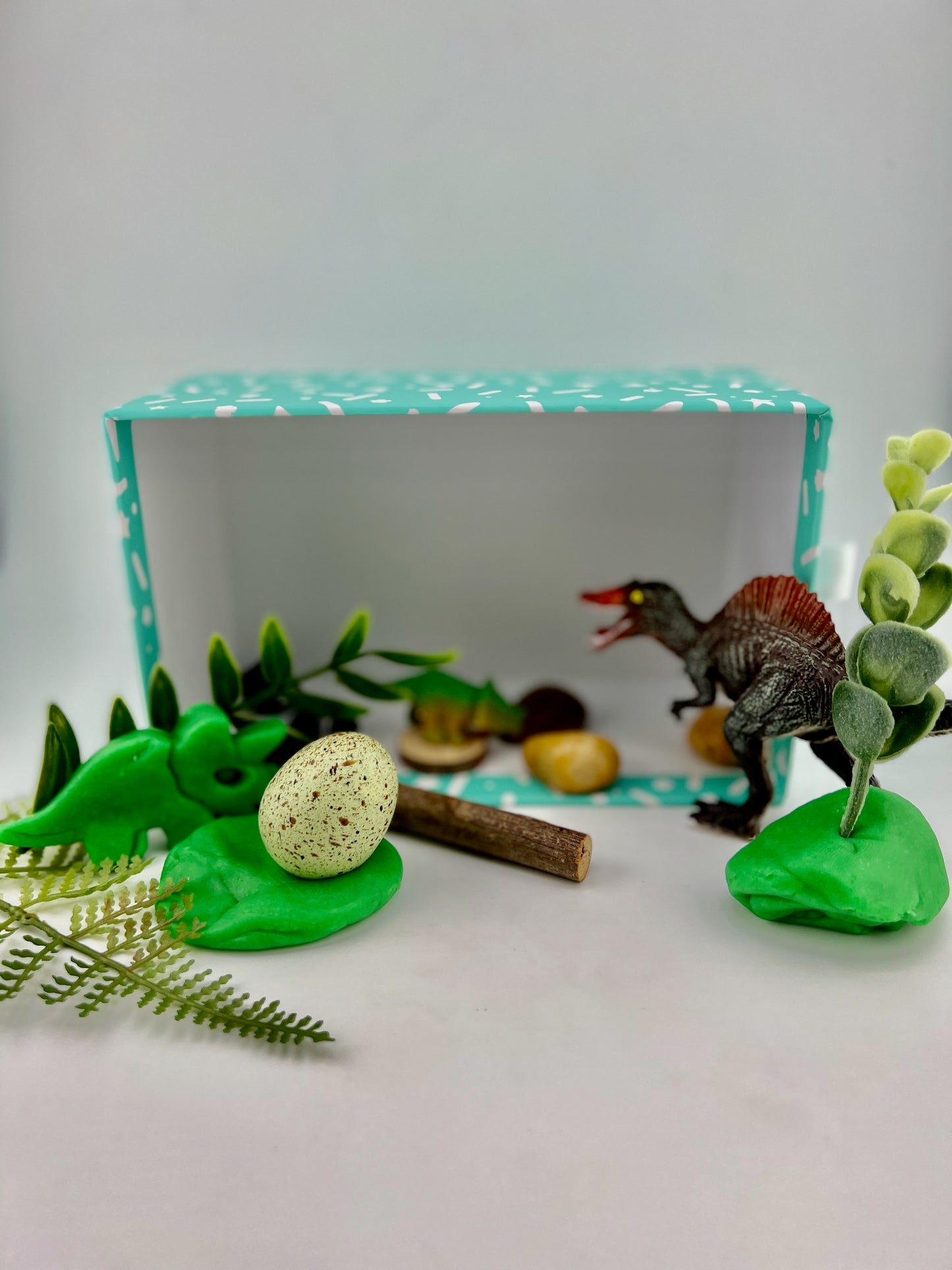 Dinosaur Land Kit - Mini Gift Box